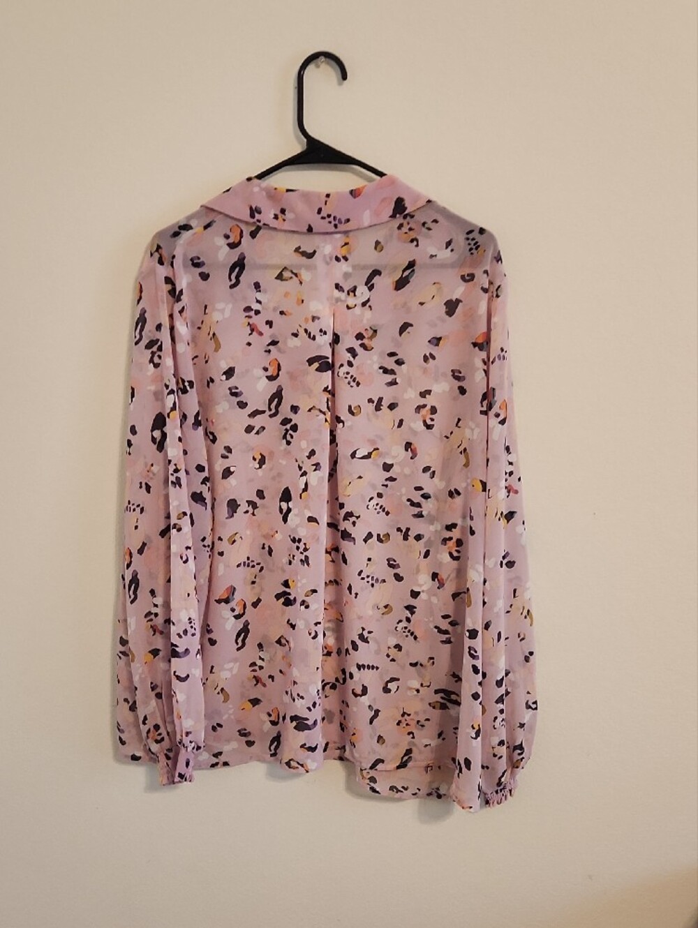 CAbi Lavender Printed Long-Sleeve Blouse with Multicolor Leopard Spots - Picture 3 of 3